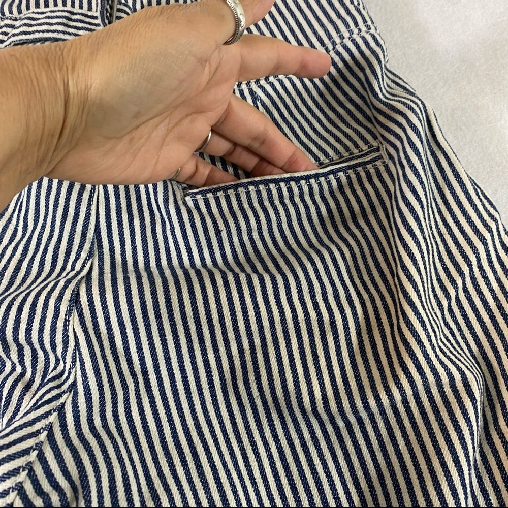 Gap Striped Capri pants Cuffed Hem Pockets Cinched adjustable strap sz2 Capris - Picture 11 of 12